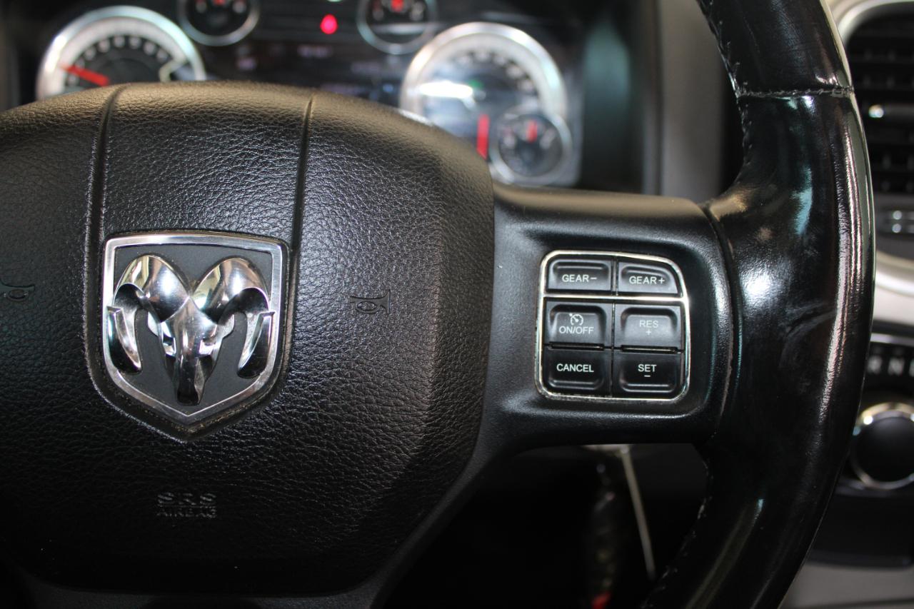 RAM 1500 2WD Crew Cab 140.5" Big Horn 2016