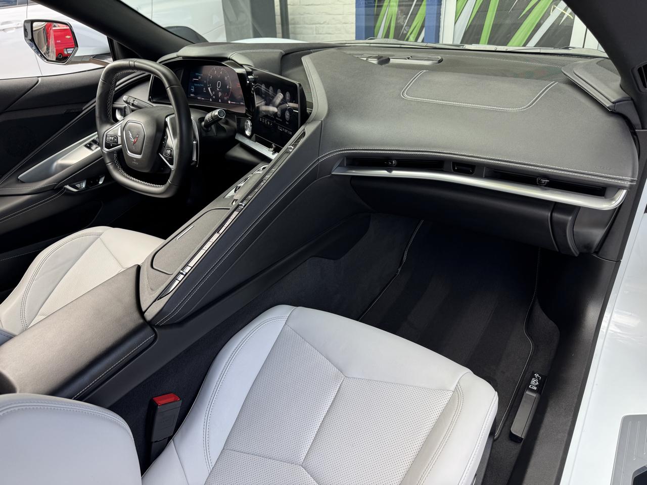 Chevrolet Corvette 2dr Stingray Cpe w/1LT 2021