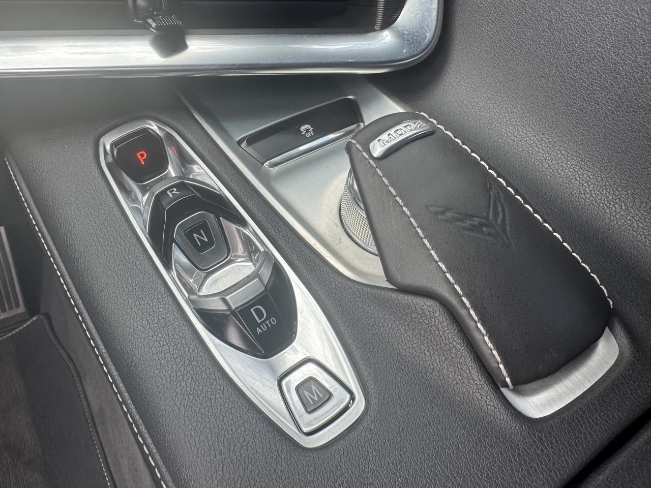 Chevrolet Corvette 2dr Stingray Cpe w/1LT 2021