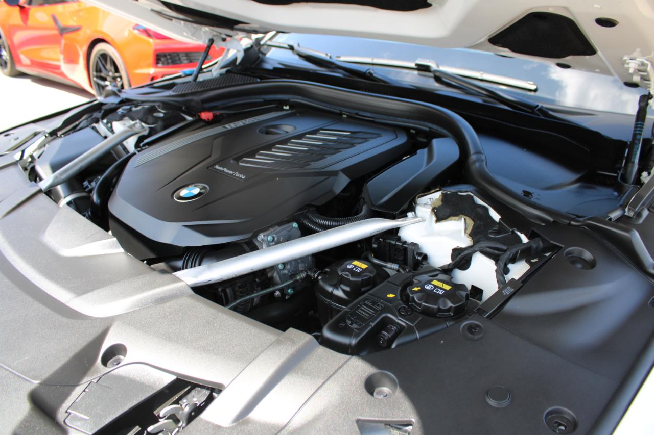 BMW 7 Series 740i Sedan 2020
