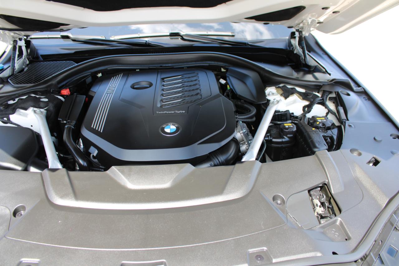 BMW 7 Series 740i Sedan 2020