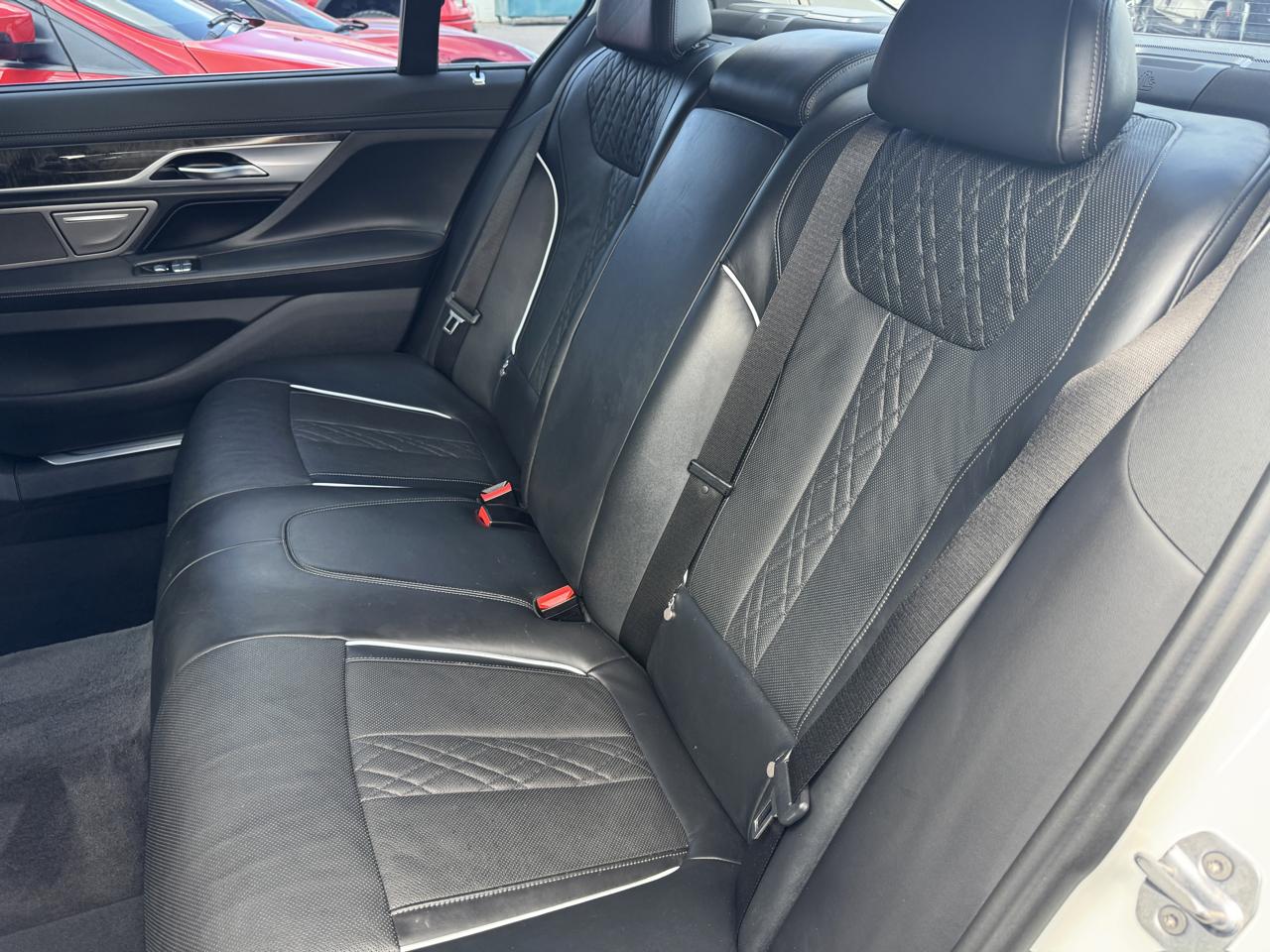 BMW 7 Series 740i Sedan 2020