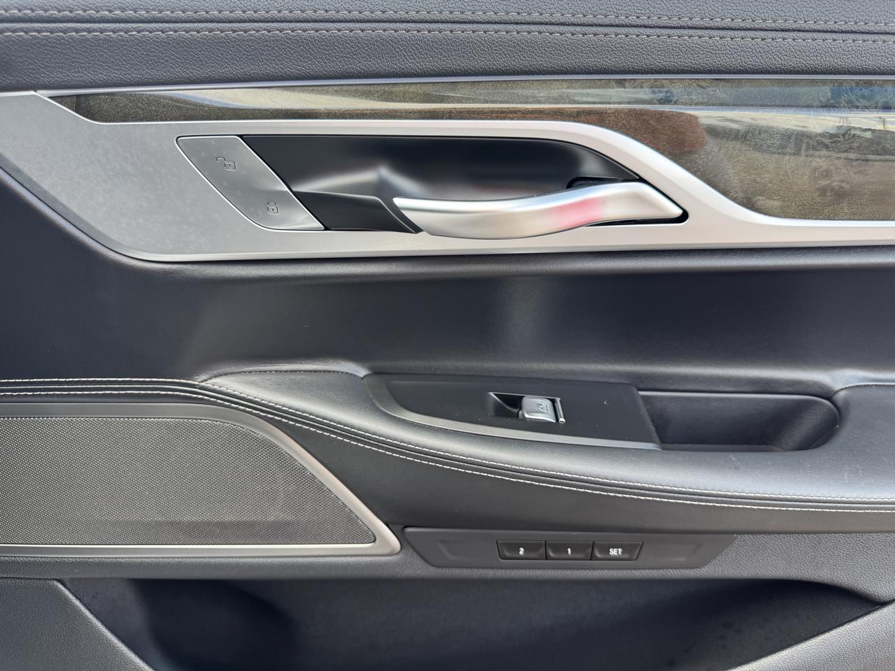 BMW 7 Series 740i Sedan 2020