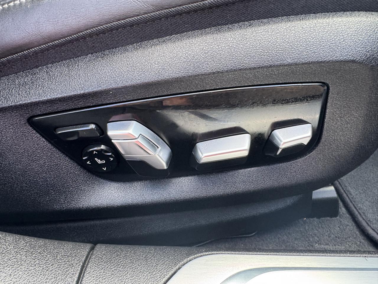 BMW 7 Series 740i Sedan 2020