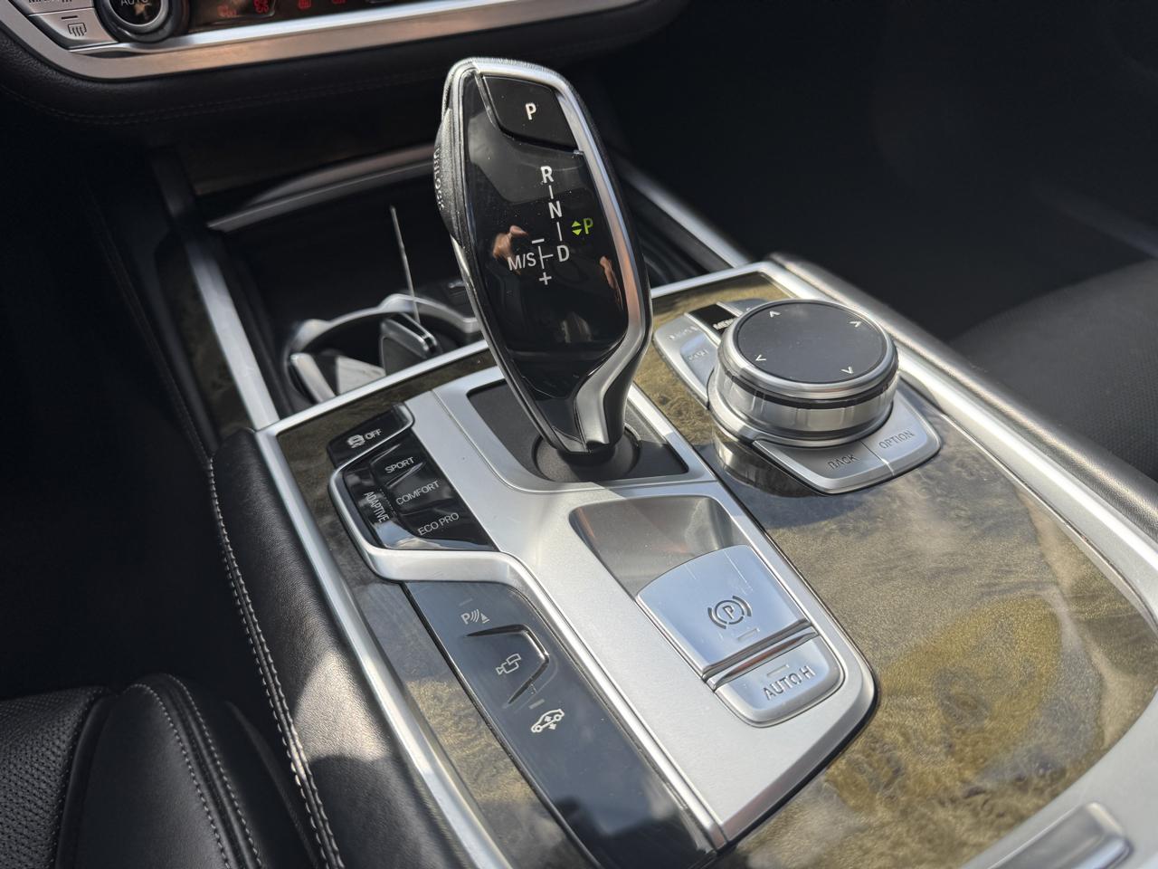 BMW 7 Series 740i Sedan 2020
