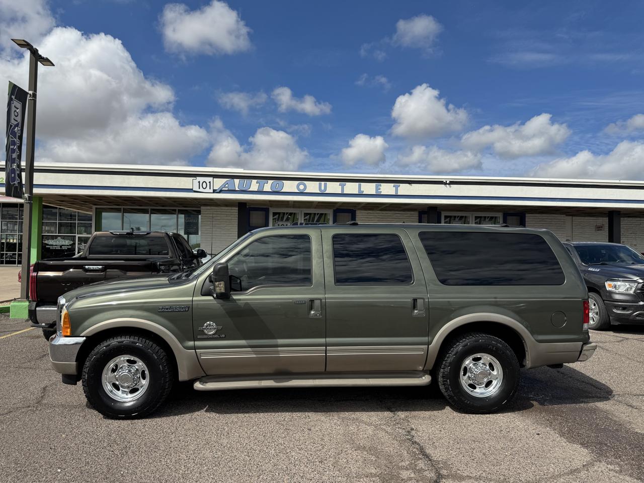 Ford Excursion 137" WB Limited 2001