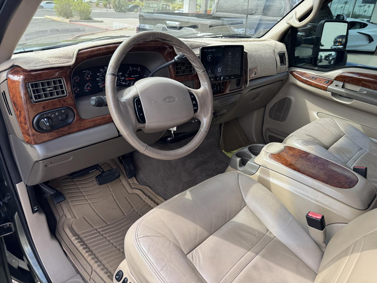 Ford Excursion 137" WB Limited 2001