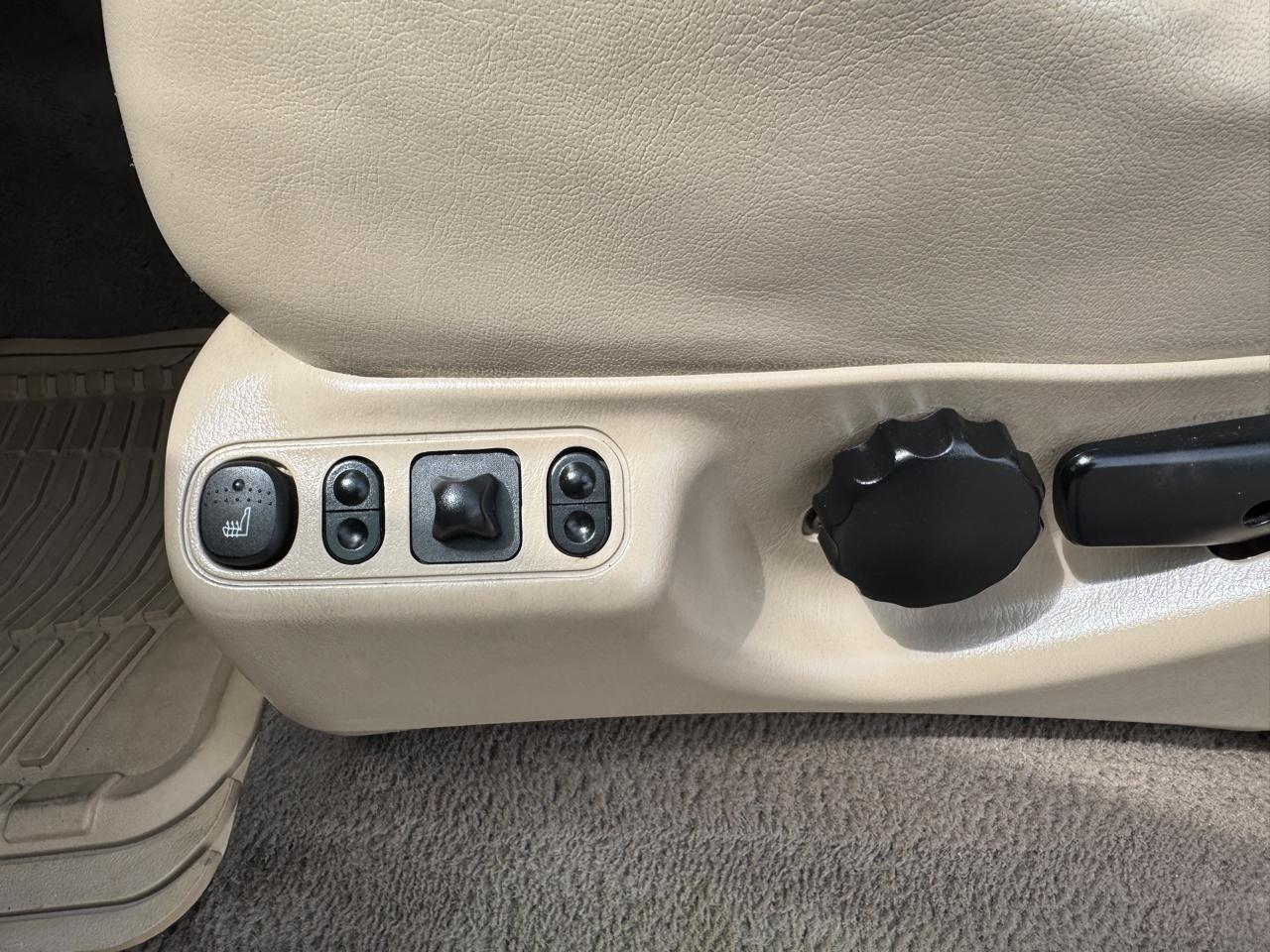 Ford Excursion 137" WB Limited 2001