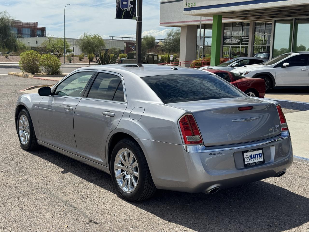 Chrysler 300 4dr Sdn RWD 2014