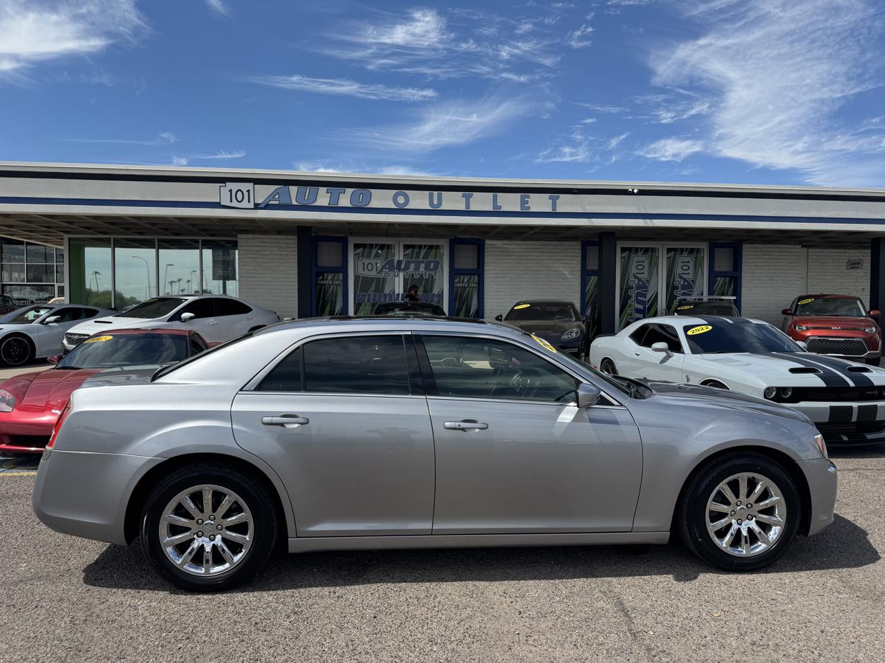 Chrysler 300 4dr Sdn RWD 2014