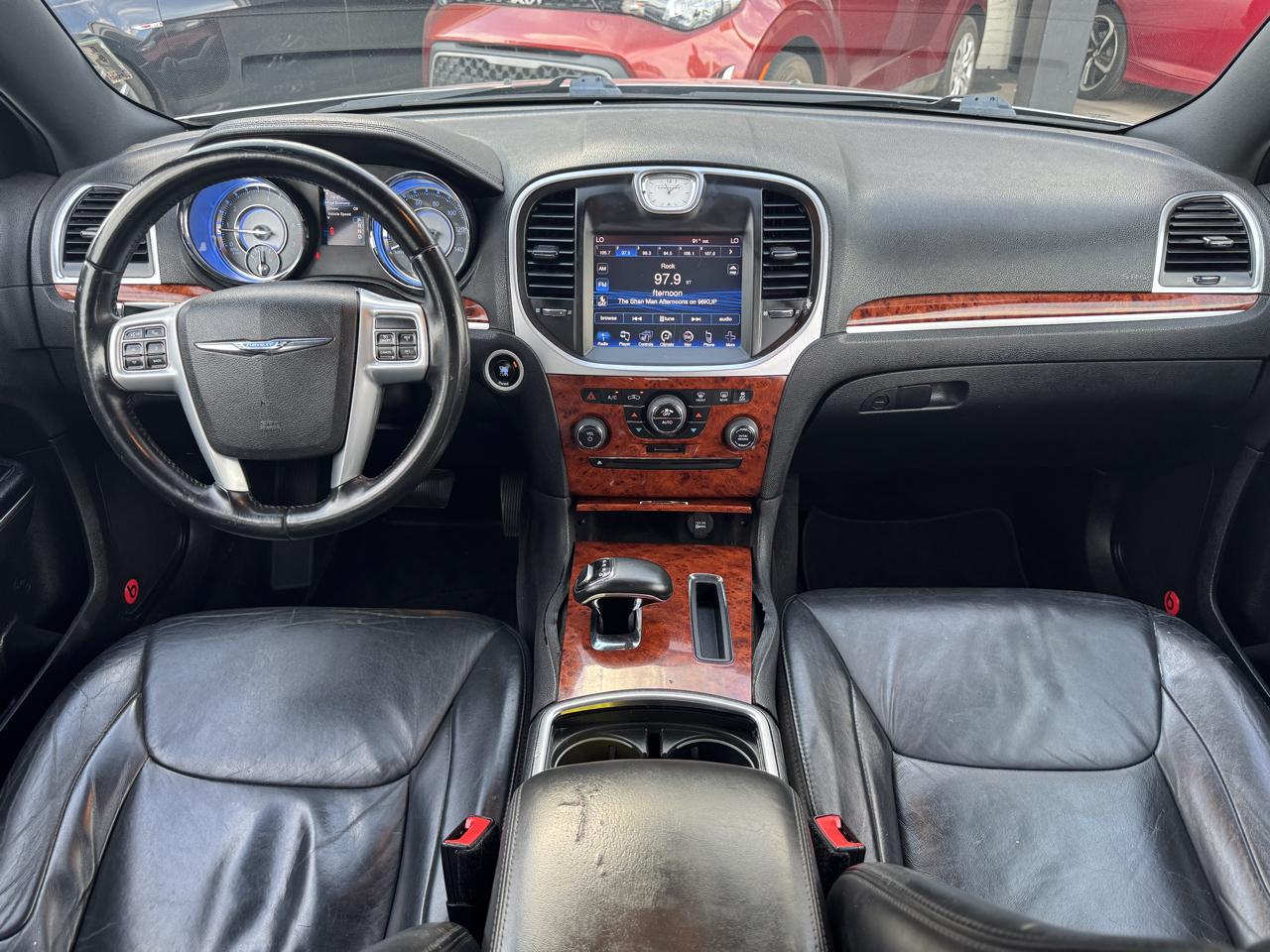 Chrysler 300 4dr Sdn RWD 2014