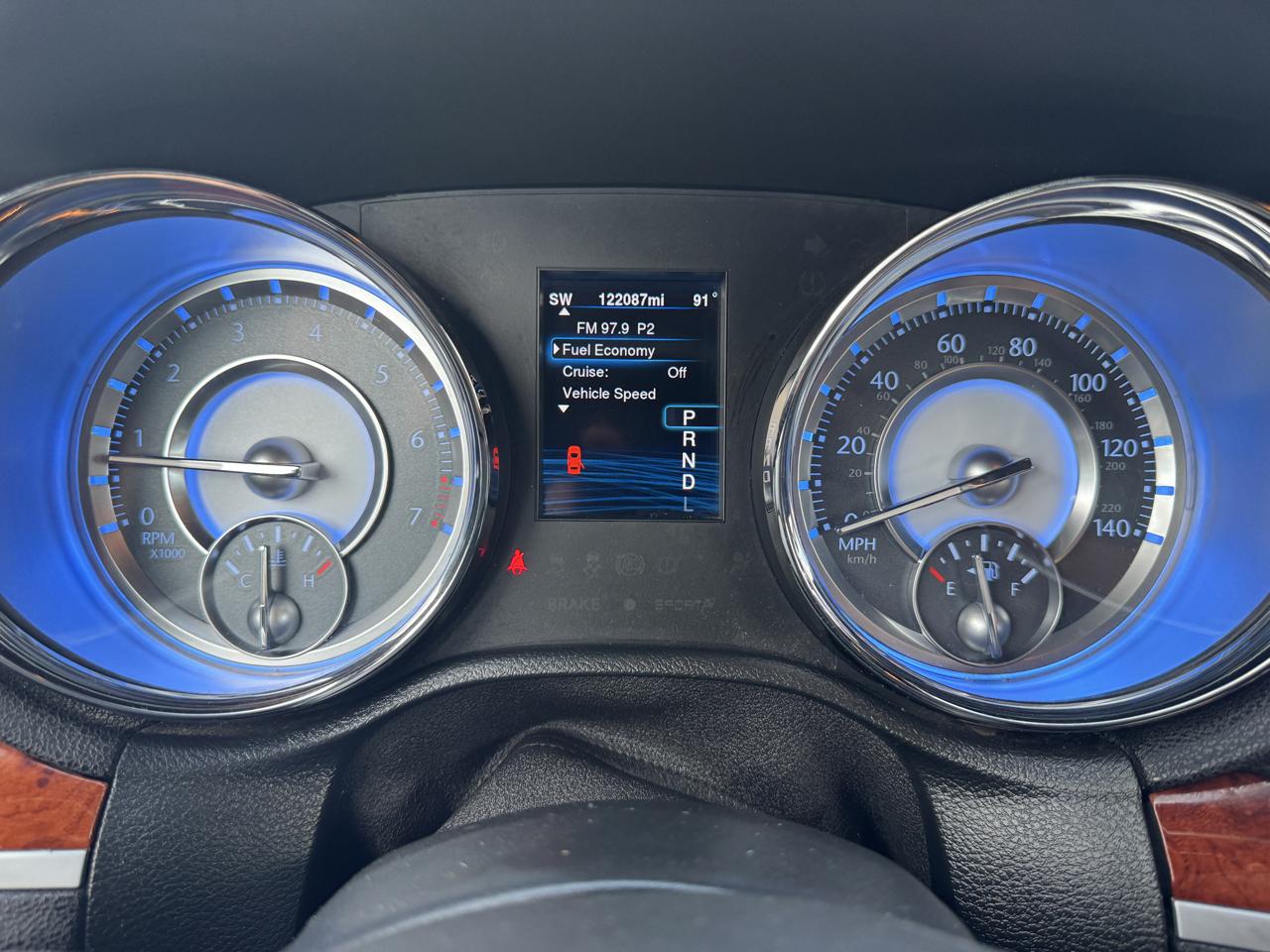 Chrysler 300 4dr Sdn RWD 2014