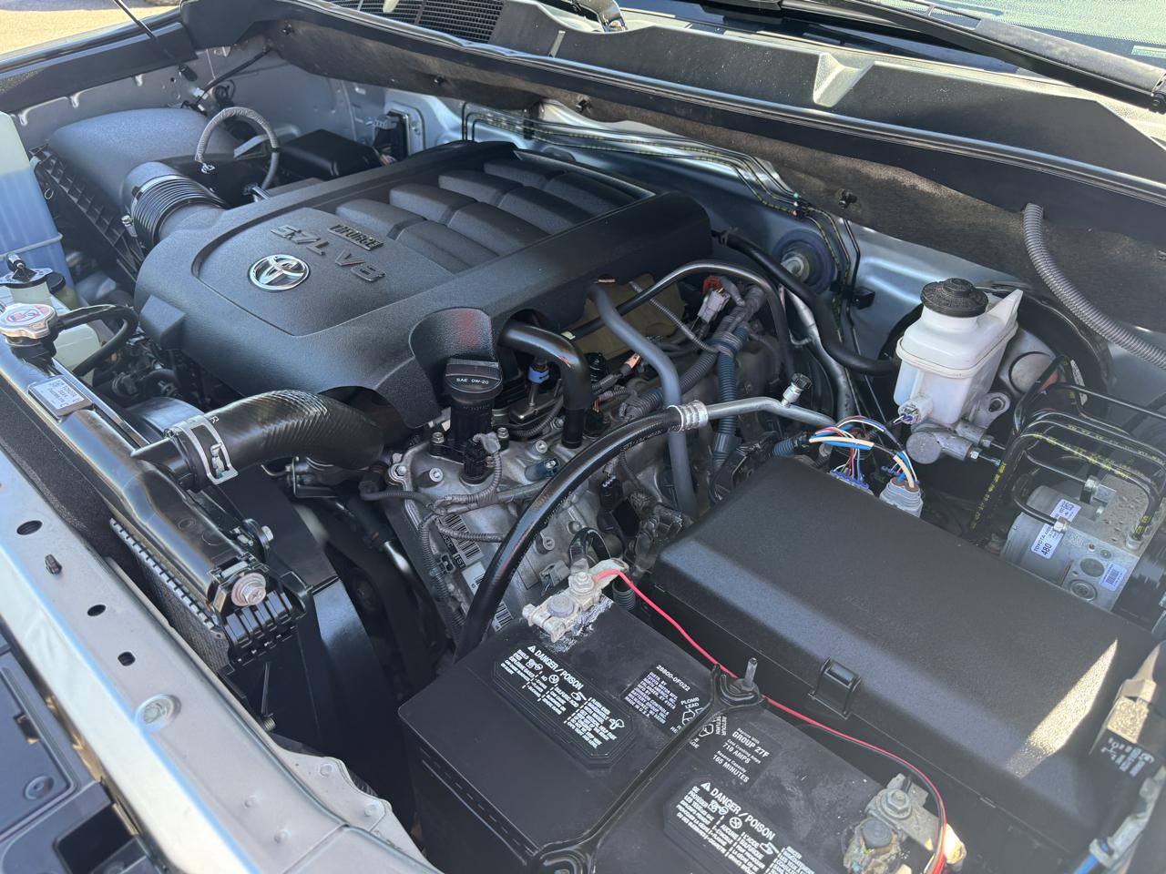 Toyota Tundra 4WD SR5 CrewMax 5.5' Bed 5.7L (Natl) 2019