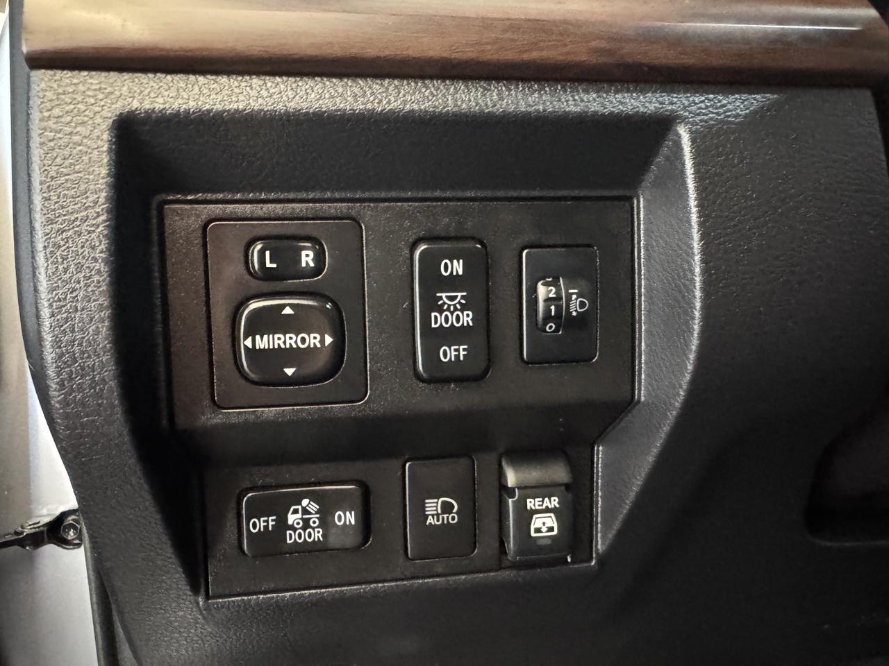 Toyota Tundra 4WD SR5 CrewMax 5.5' Bed 5.7L (Natl) 2019