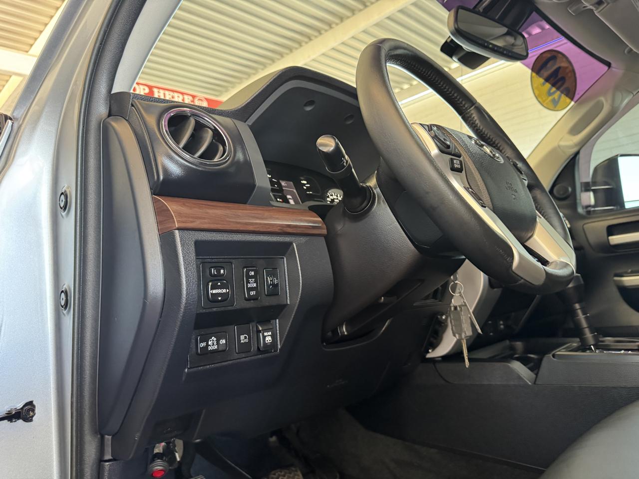 Toyota Tundra 4WD SR5 CrewMax 5.5' Bed 5.7L (Natl) 2019