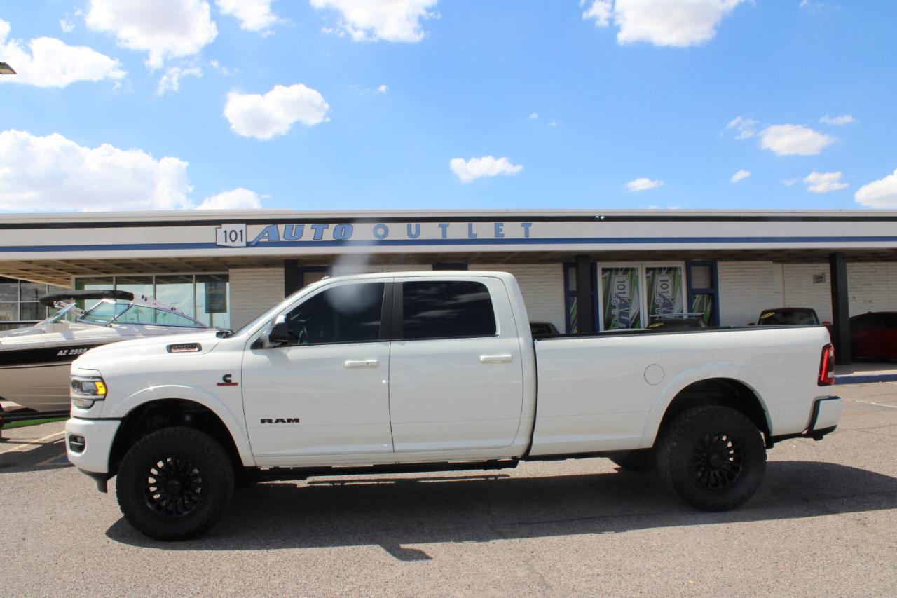 RAM 3500 Laramie 4x4 Crew Cab 8' Box 2022