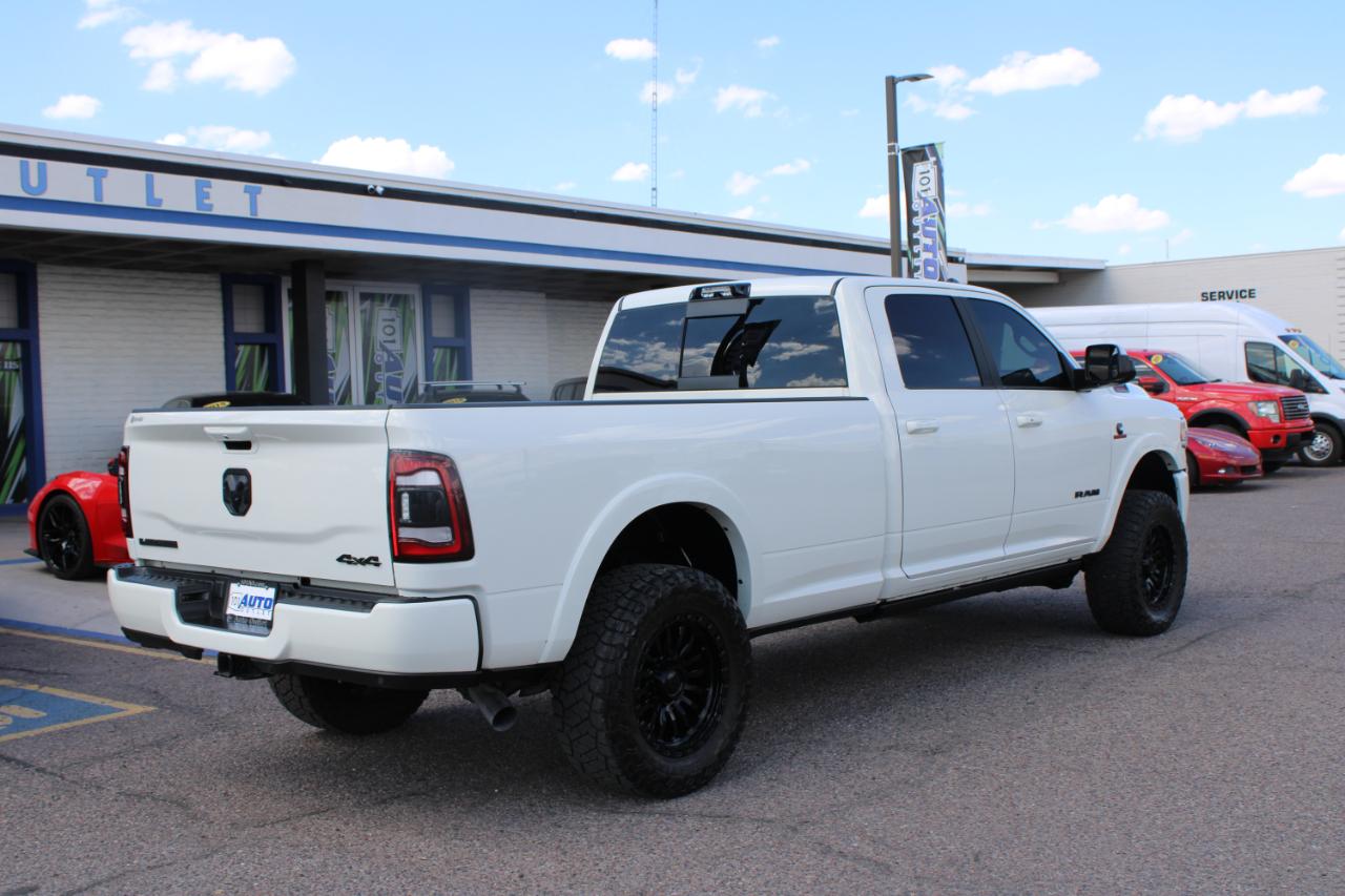 RAM 3500 Laramie 4x4 Crew Cab 8' Box 2022