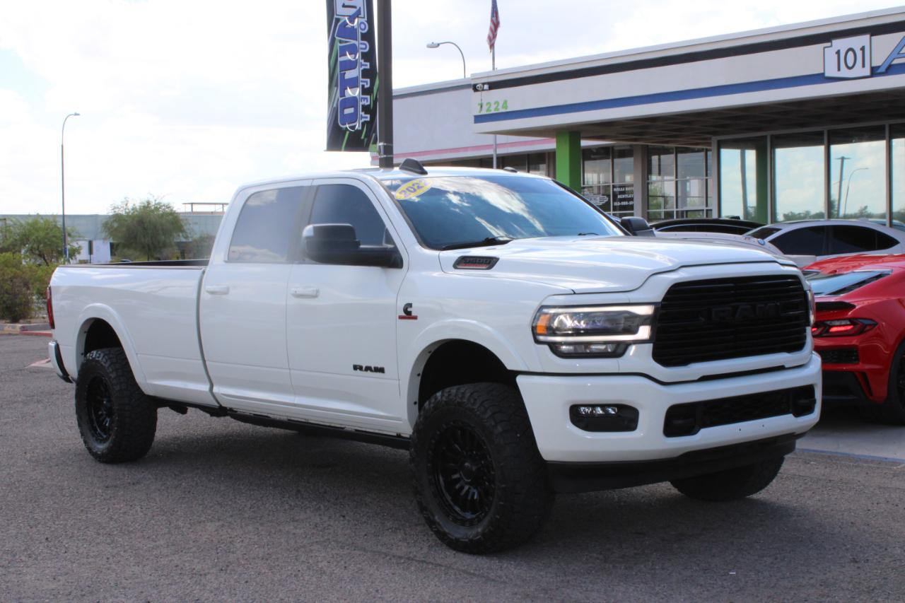 RAM 3500 Laramie 4x4 Crew Cab 8' Box 2022