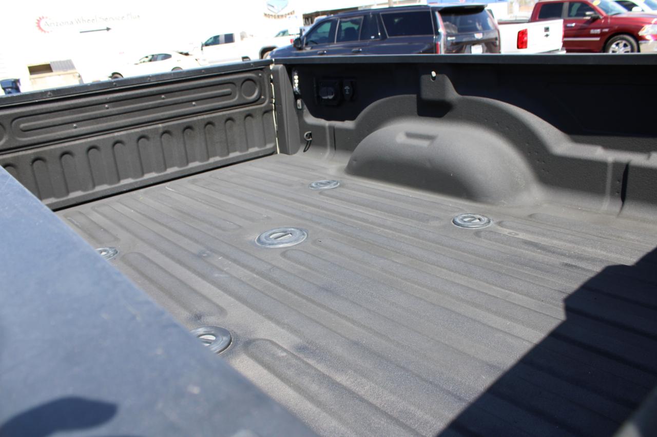 RAM 3500 Laramie 4x4 Crew Cab 8' Box 2022