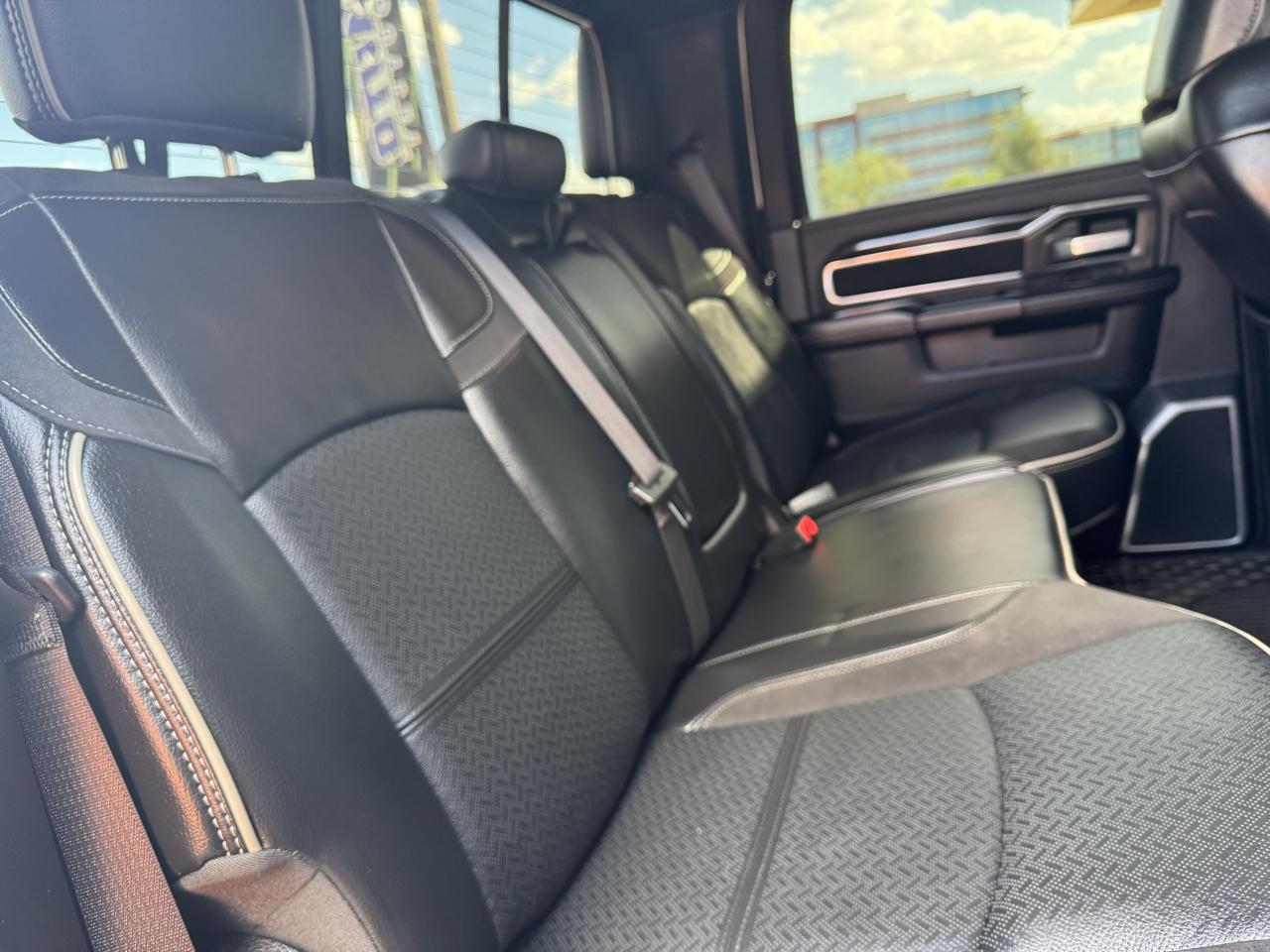 RAM 3500 Laramie 4x4 Crew Cab 8' Box 2022
