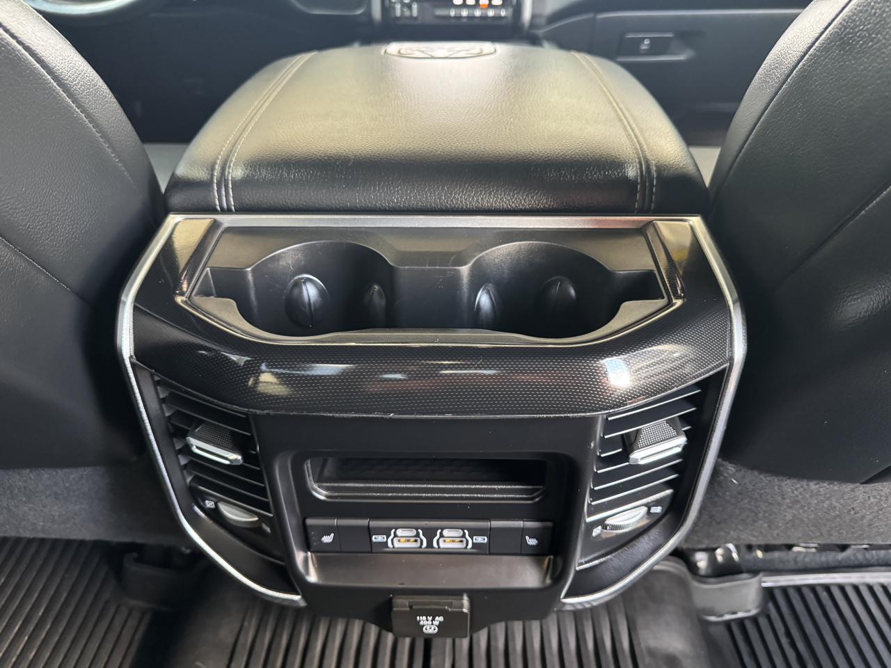 RAM 3500 Laramie 4x4 Crew Cab 8' Box 2022