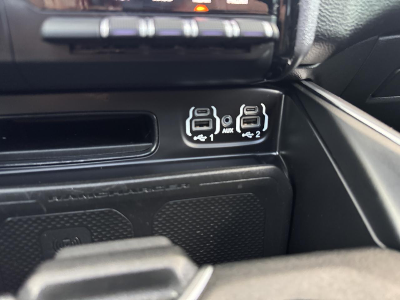 RAM 3500 Laramie 4x4 Crew Cab 8' Box 2022