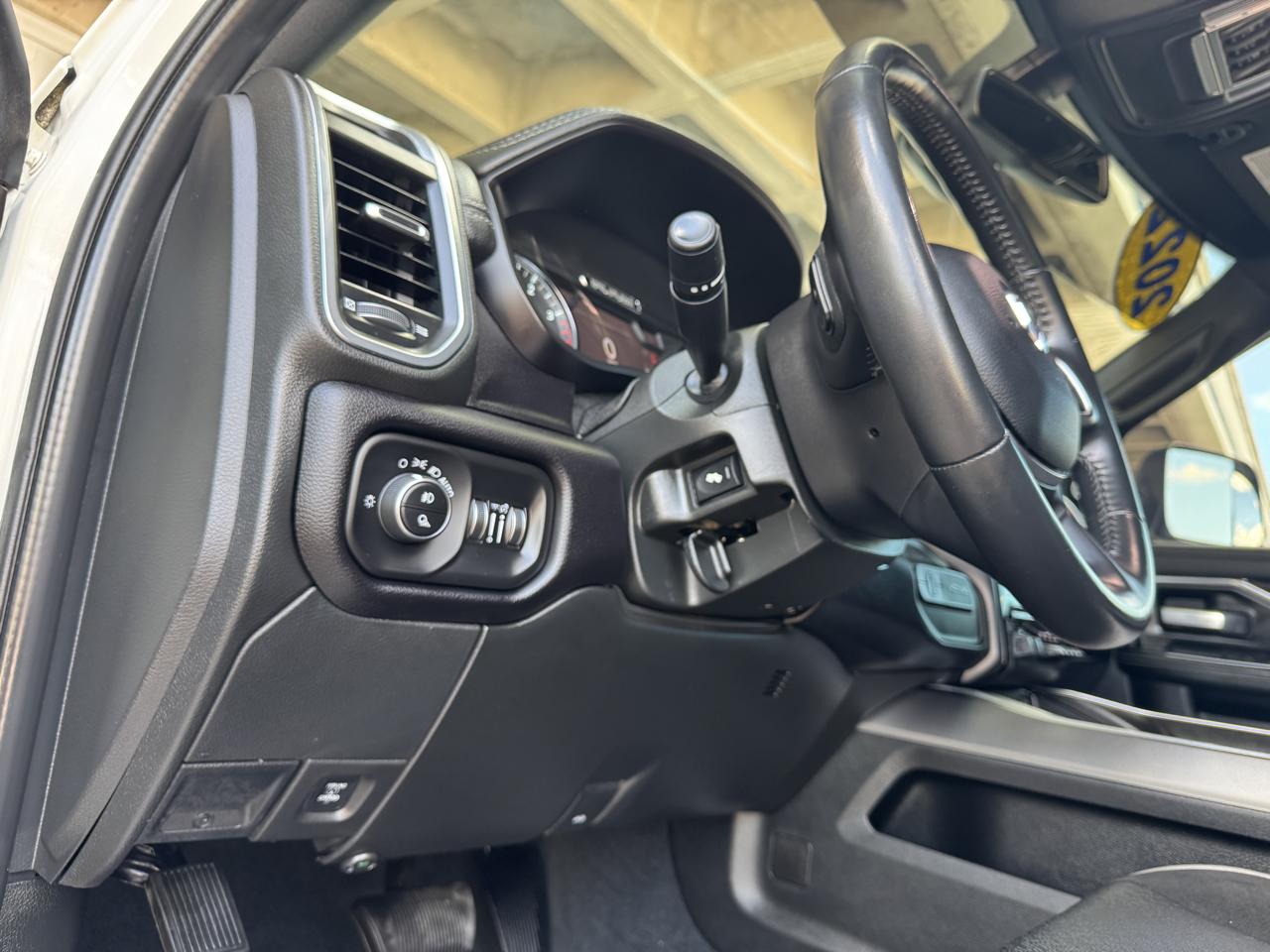 RAM 3500 Laramie 4x4 Crew Cab 8' Box 2022