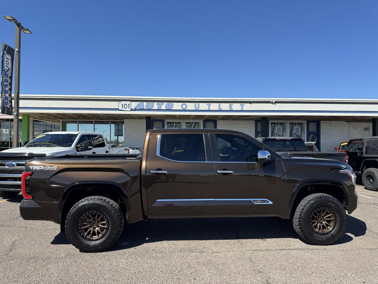 Toyota Tundra 4WD 1794 Edition CrewMax 5.5' Bed (Natl) 2024