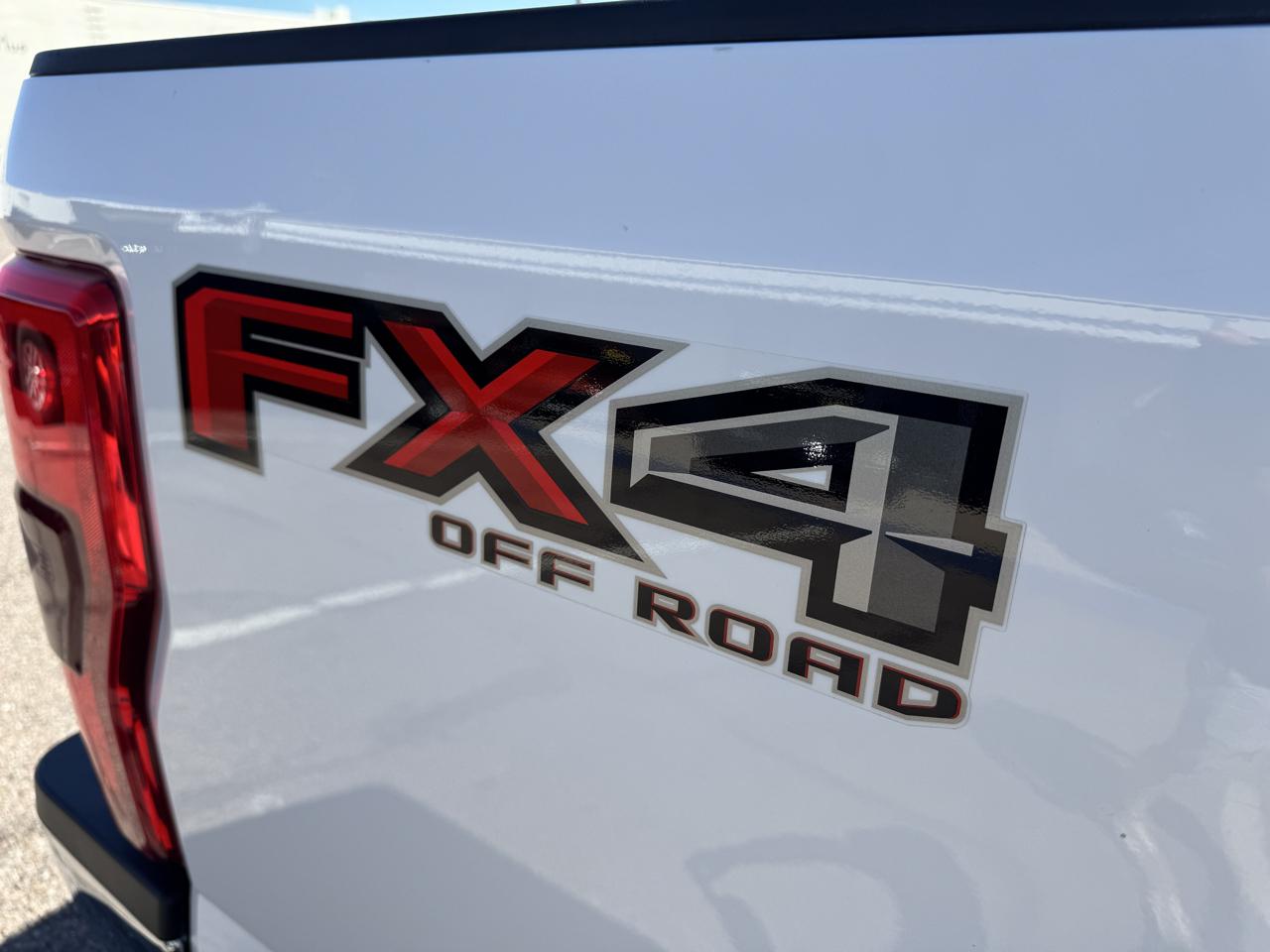 Ford Super Duty F-250 SRW 4WD Crew Cab 156" FX4 2019