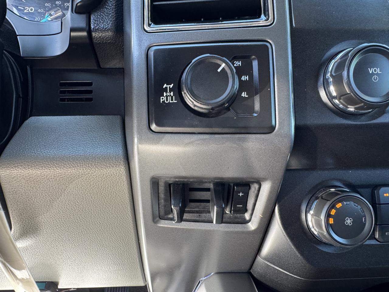 Ford Super Duty F-250 SRW 4WD Crew Cab 156" FX4 2019
