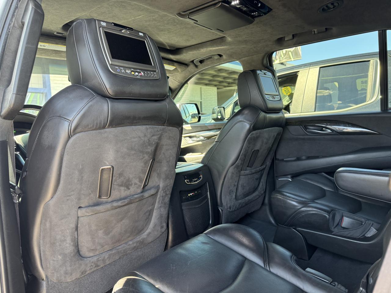 Cadillac Escalade 4WD 4dr Platinum 2016