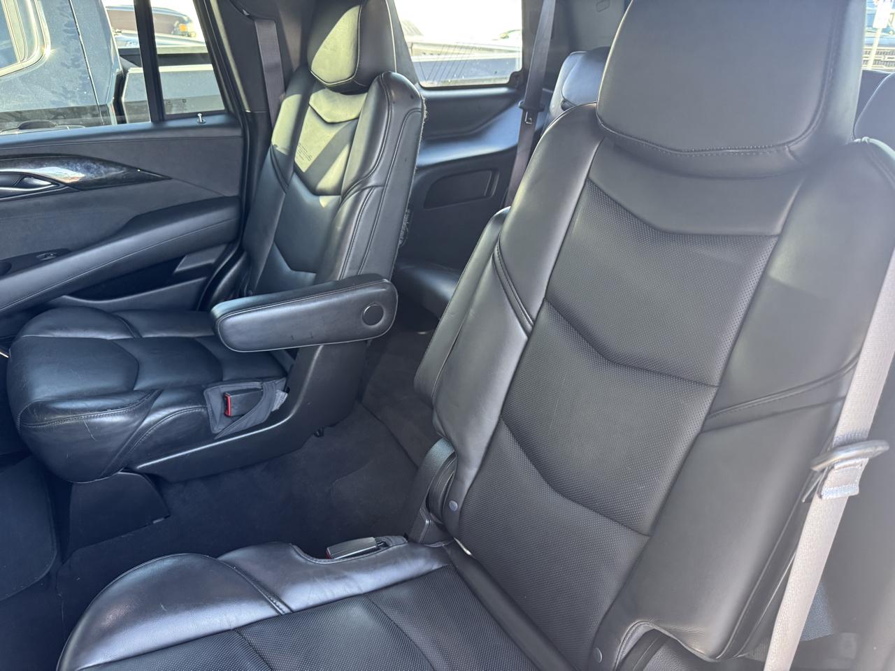 Cadillac Escalade 4WD 4dr Platinum 2016