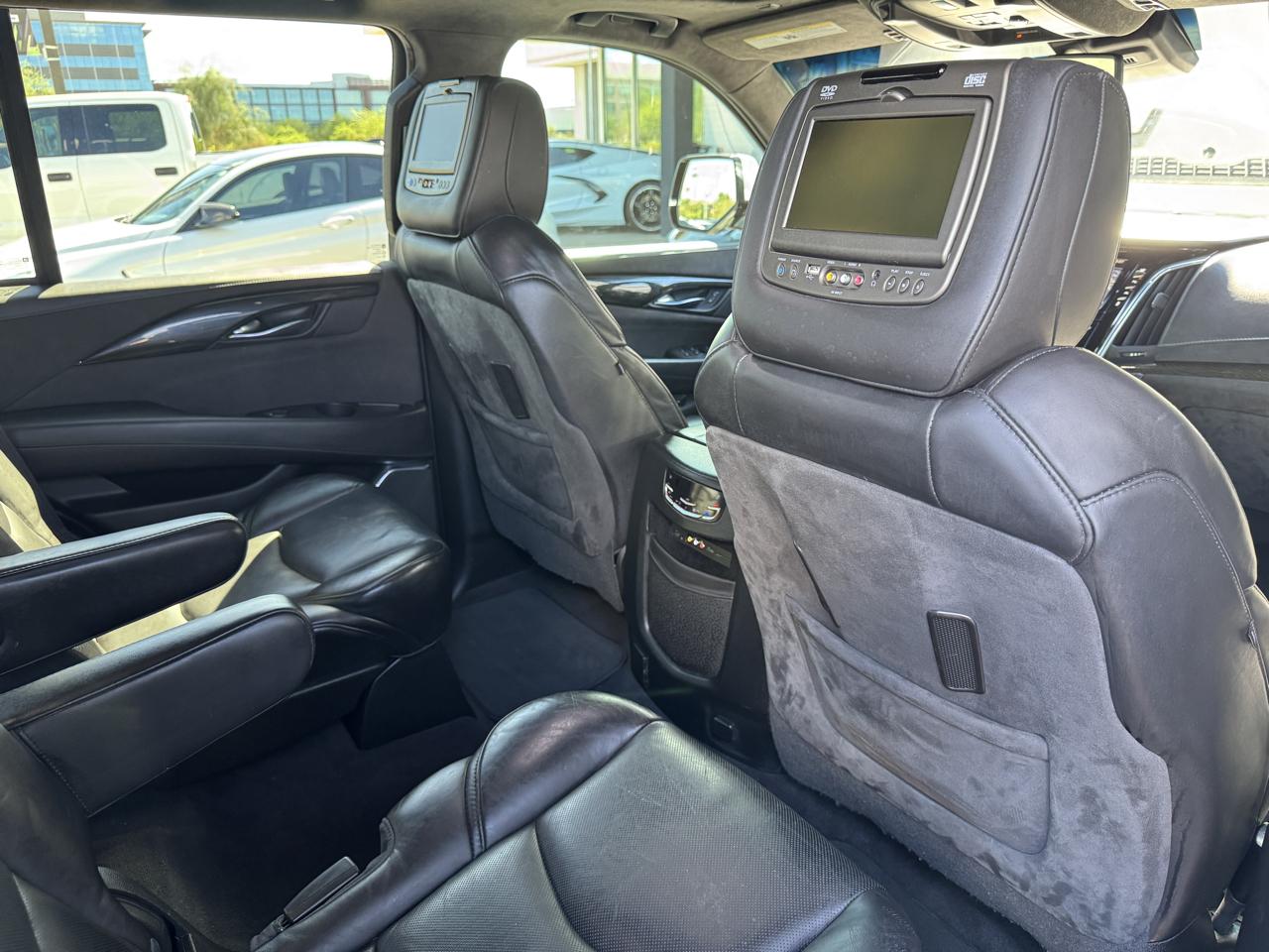 Cadillac Escalade 4WD 4dr Platinum 2016