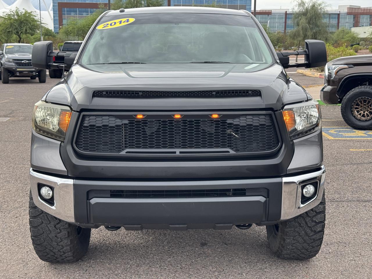 Toyota Tundra 4WD Truck CrewMax 4.6L V8 6-Spd AT SR5 (Natl) 2014