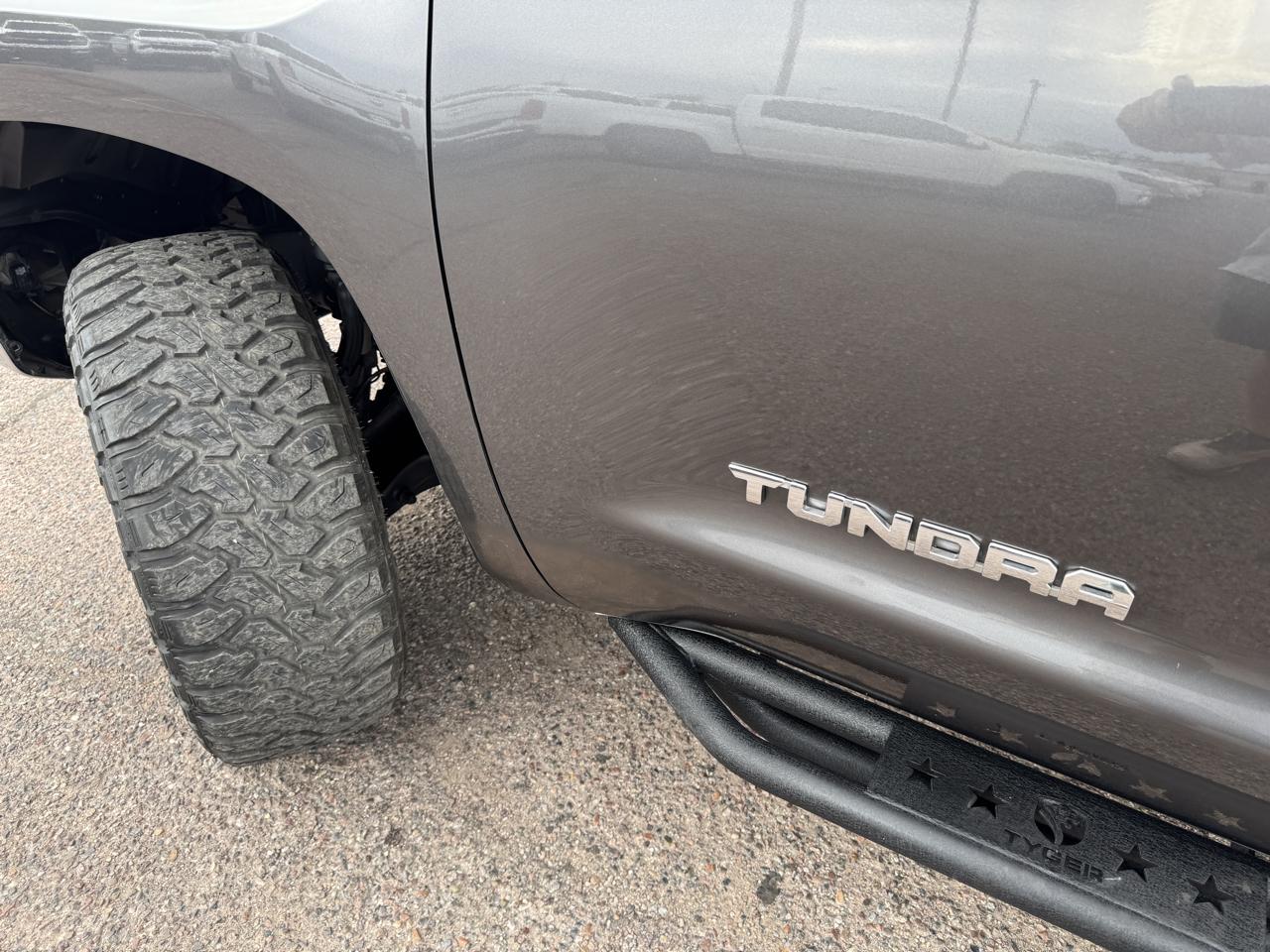 Toyota Tundra 4WD Truck CrewMax 4.6L V8 6-Spd AT SR5 (Natl) 2014