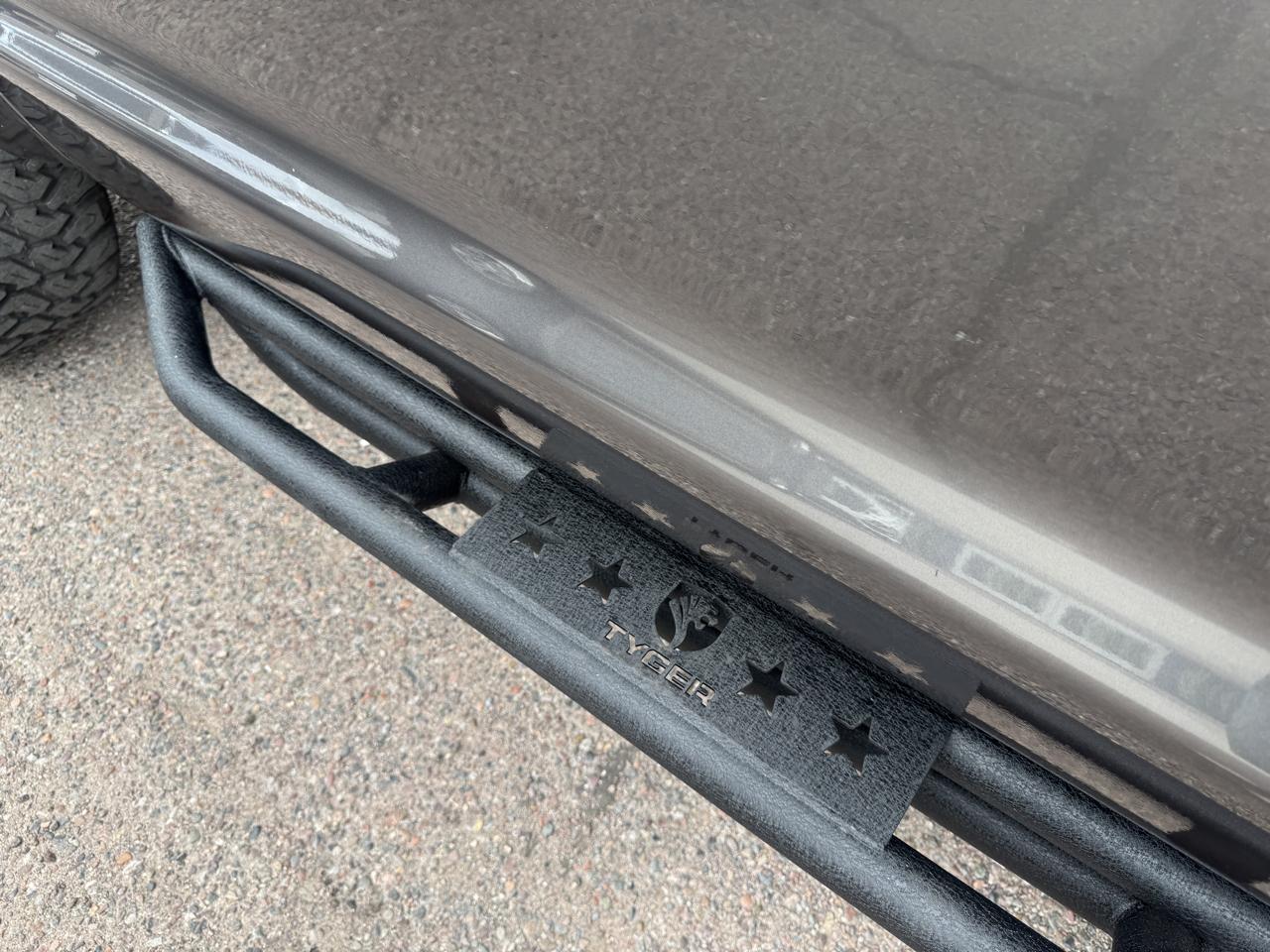 Toyota Tundra 4WD Truck CrewMax 4.6L V8 6-Spd AT SR5 (Natl) 2014