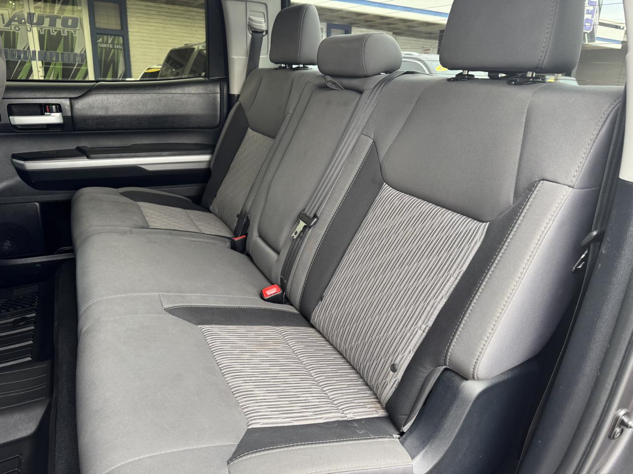 Toyota Tundra 4WD Truck CrewMax 4.6L V8 6-Spd AT SR5 (Natl) 2014