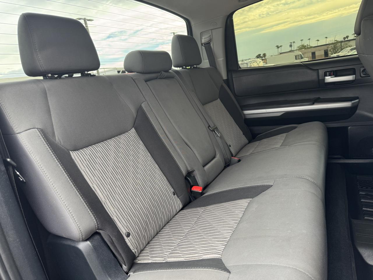 Toyota Tundra 4WD Truck CrewMax 4.6L V8 6-Spd AT SR5 (Natl) 2014