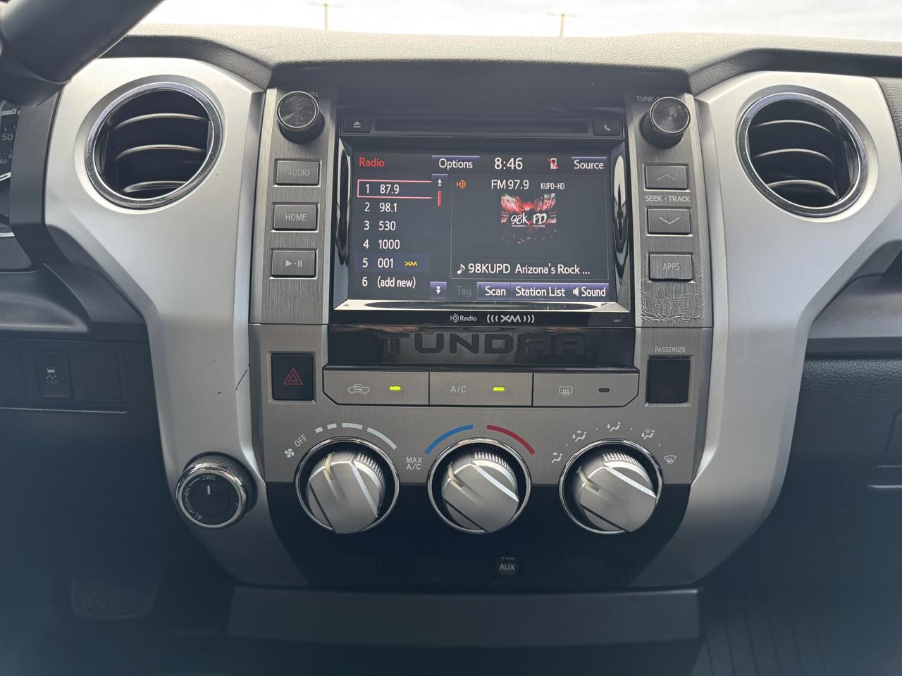 Toyota Tundra 4WD Truck CrewMax 4.6L V8 6-Spd AT SR5 (Natl) 2014