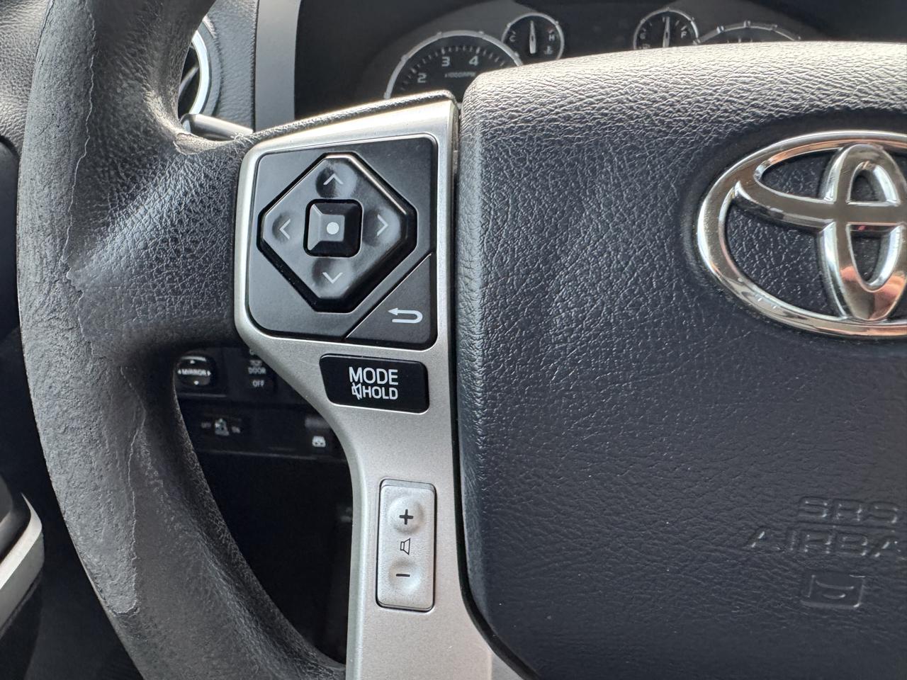 Toyota Tundra 4WD Truck CrewMax 4.6L V8 6-Spd AT SR5 (Natl) 2014