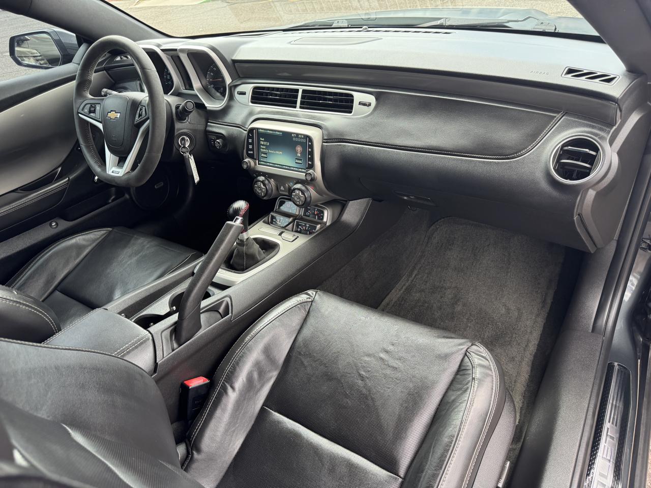 Chevrolet Camaro 2dr Cpe SS w/2SS 2013