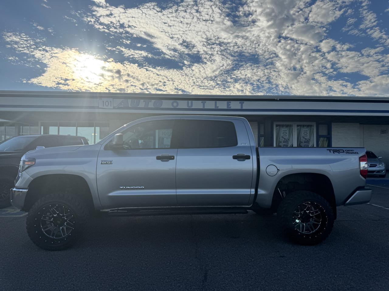 Toyota Tundra 2WD SR5 CrewMax 5.5' Bed 5.7L (Natl) 2019