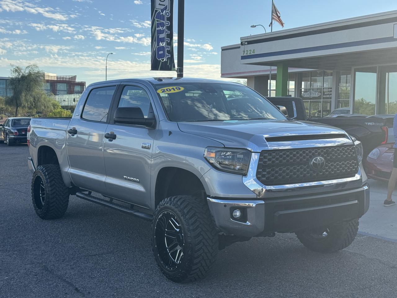 Toyota Tundra 2WD SR5 CrewMax 5.5' Bed 5.7L (Natl) 2019