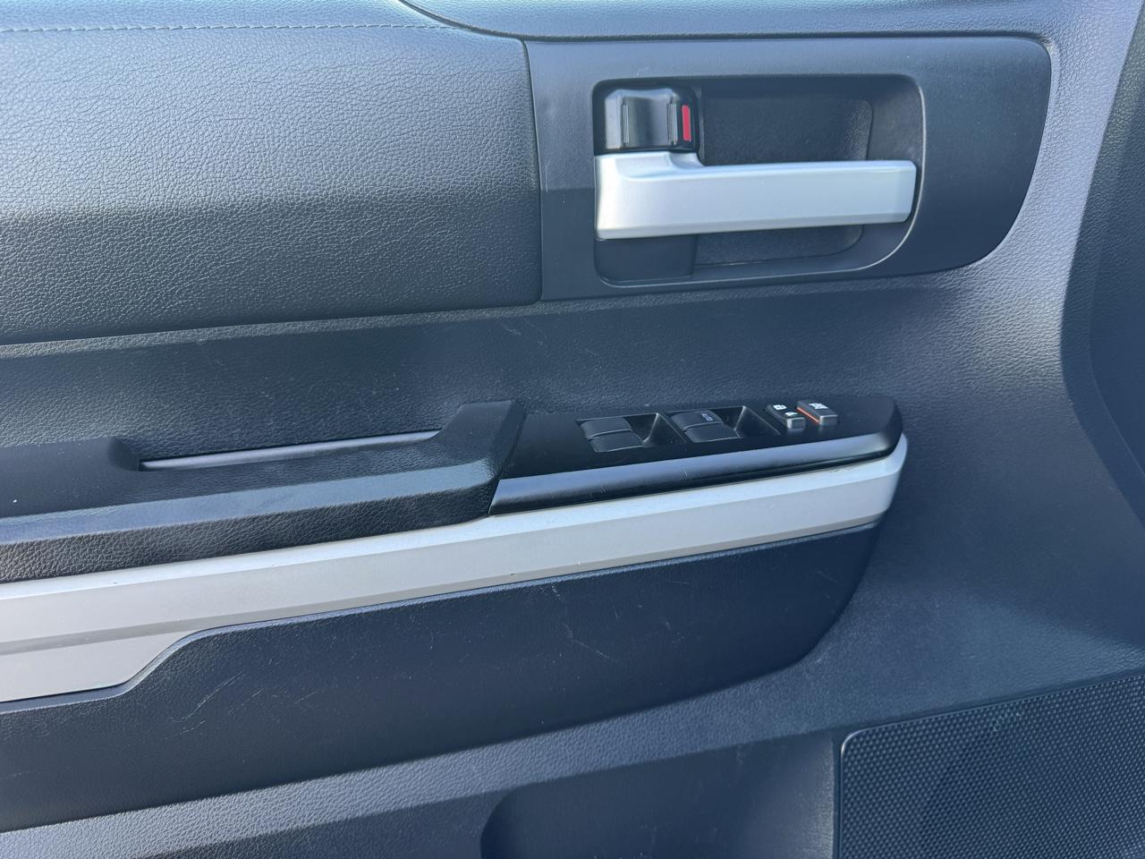 Toyota Tundra 2WD SR5 CrewMax 5.5' Bed 5.7L (Natl) 2019