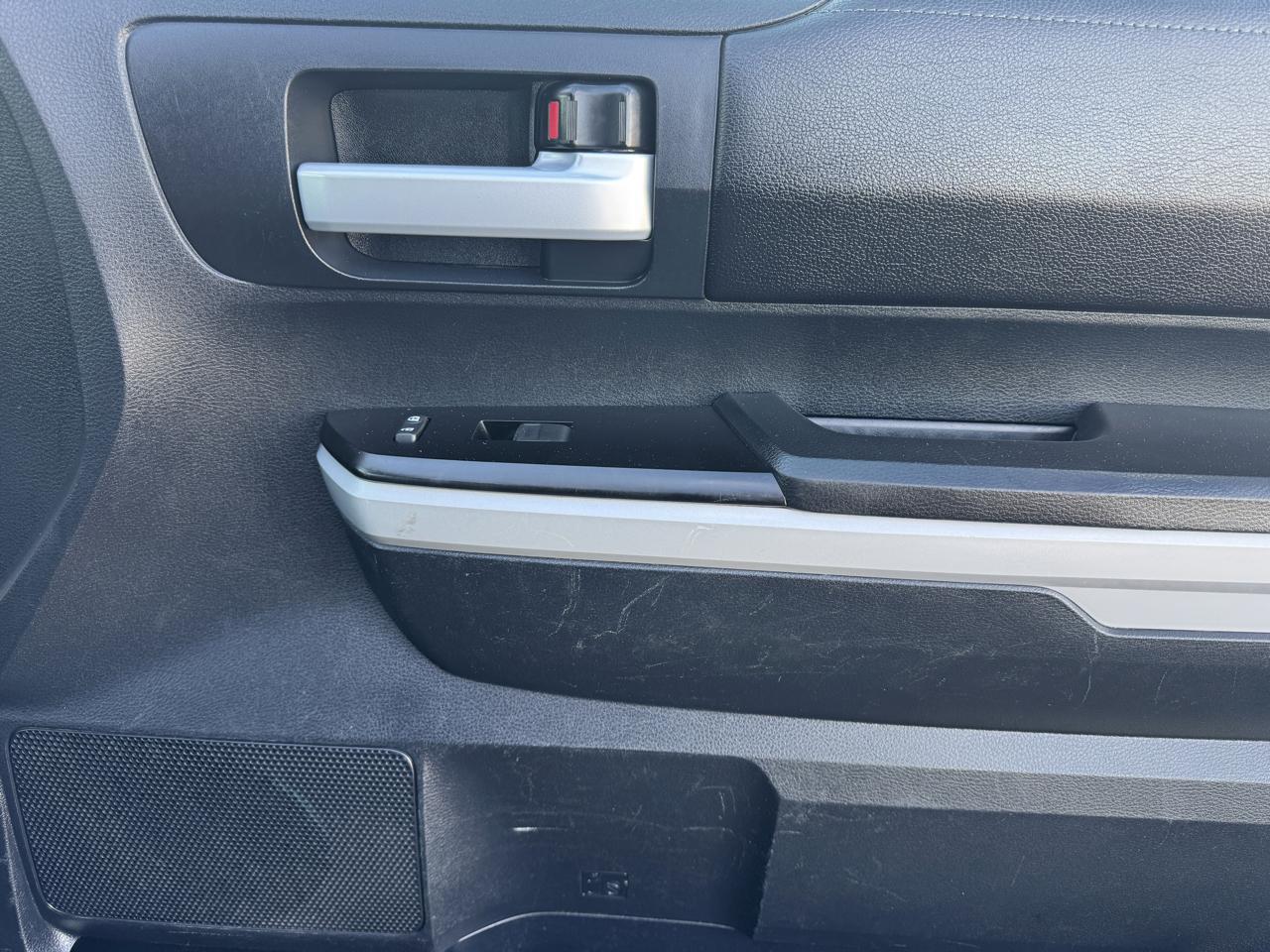 Toyota Tundra 2WD SR5 CrewMax 5.5' Bed 5.7L (Natl) 2019