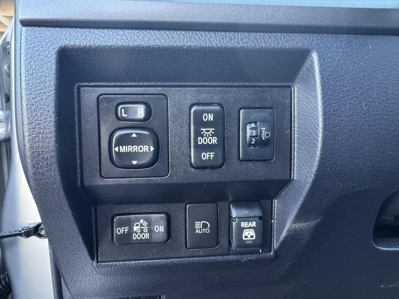Toyota Tundra 2WD SR5 CrewMax 5.5' Bed 5.7L (Natl) 2019
