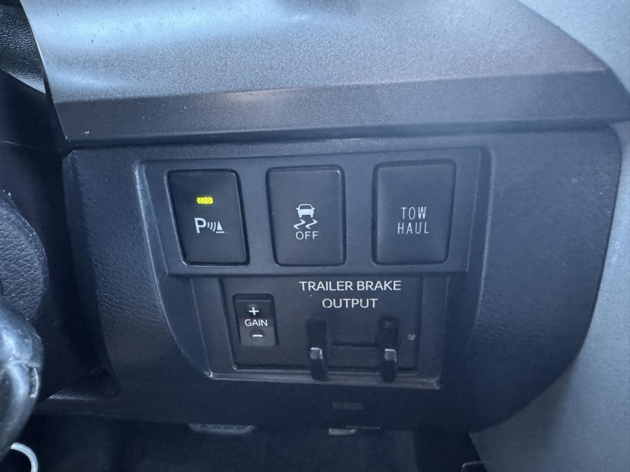 Toyota Tundra 2WD SR5 CrewMax 5.5' Bed 5.7L (Natl) 2019