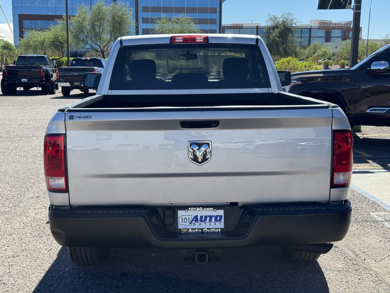 RAM 1500 2WD Reg Cab 120.5" Tradesman 2015
