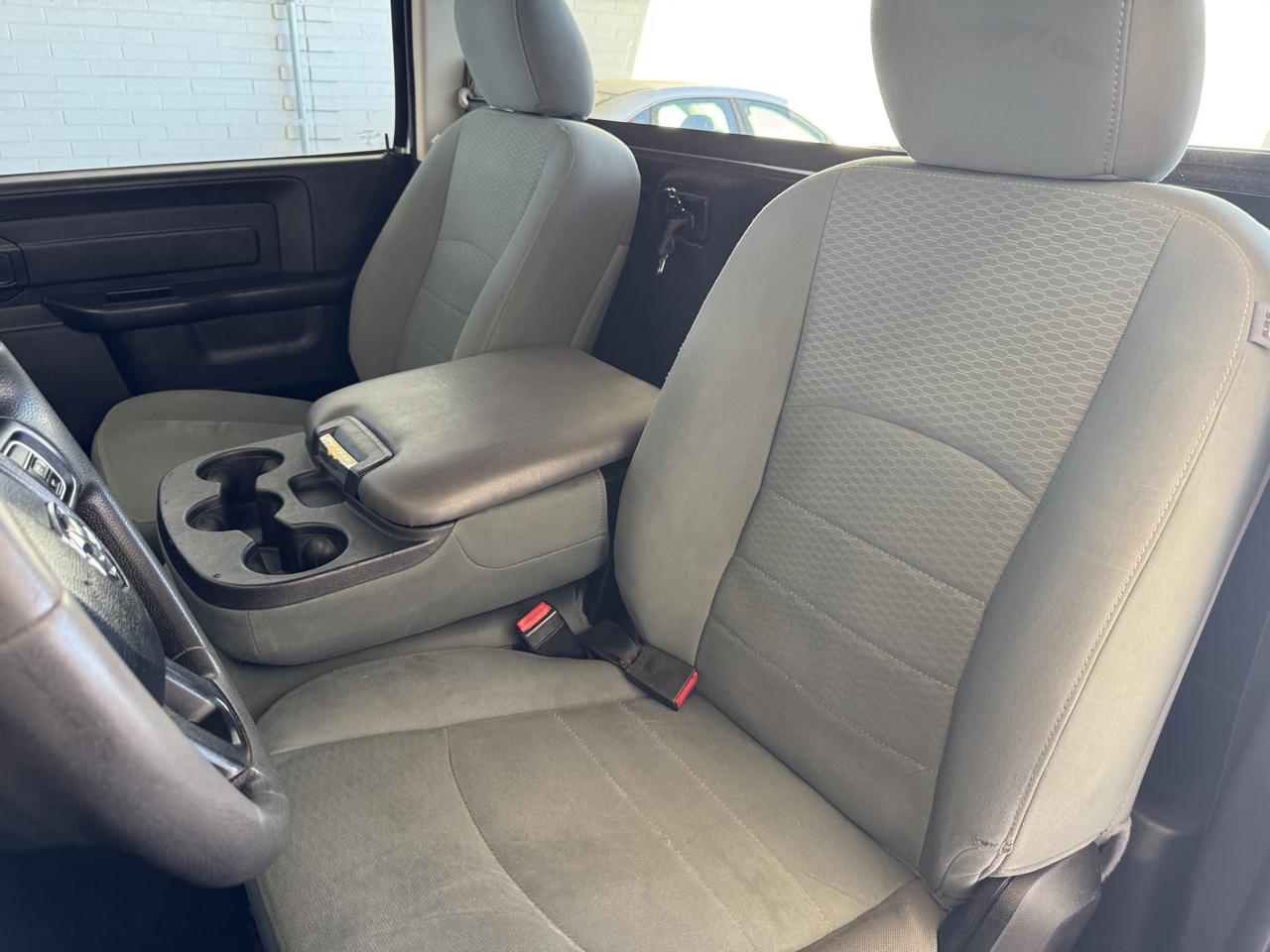 RAM 1500 2WD Reg Cab 120.5" Tradesman 2015