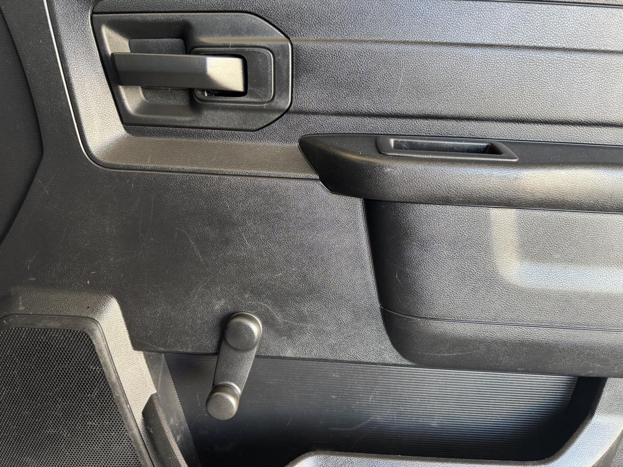RAM 1500 2WD Reg Cab 120.5" Tradesman 2015